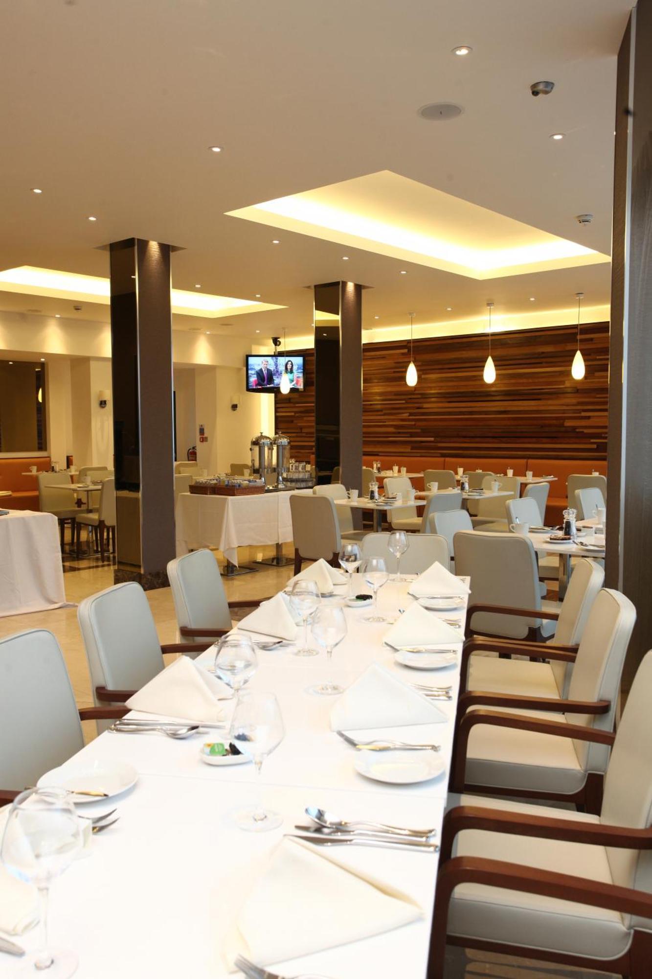 Hotel Park Grand Heathrow