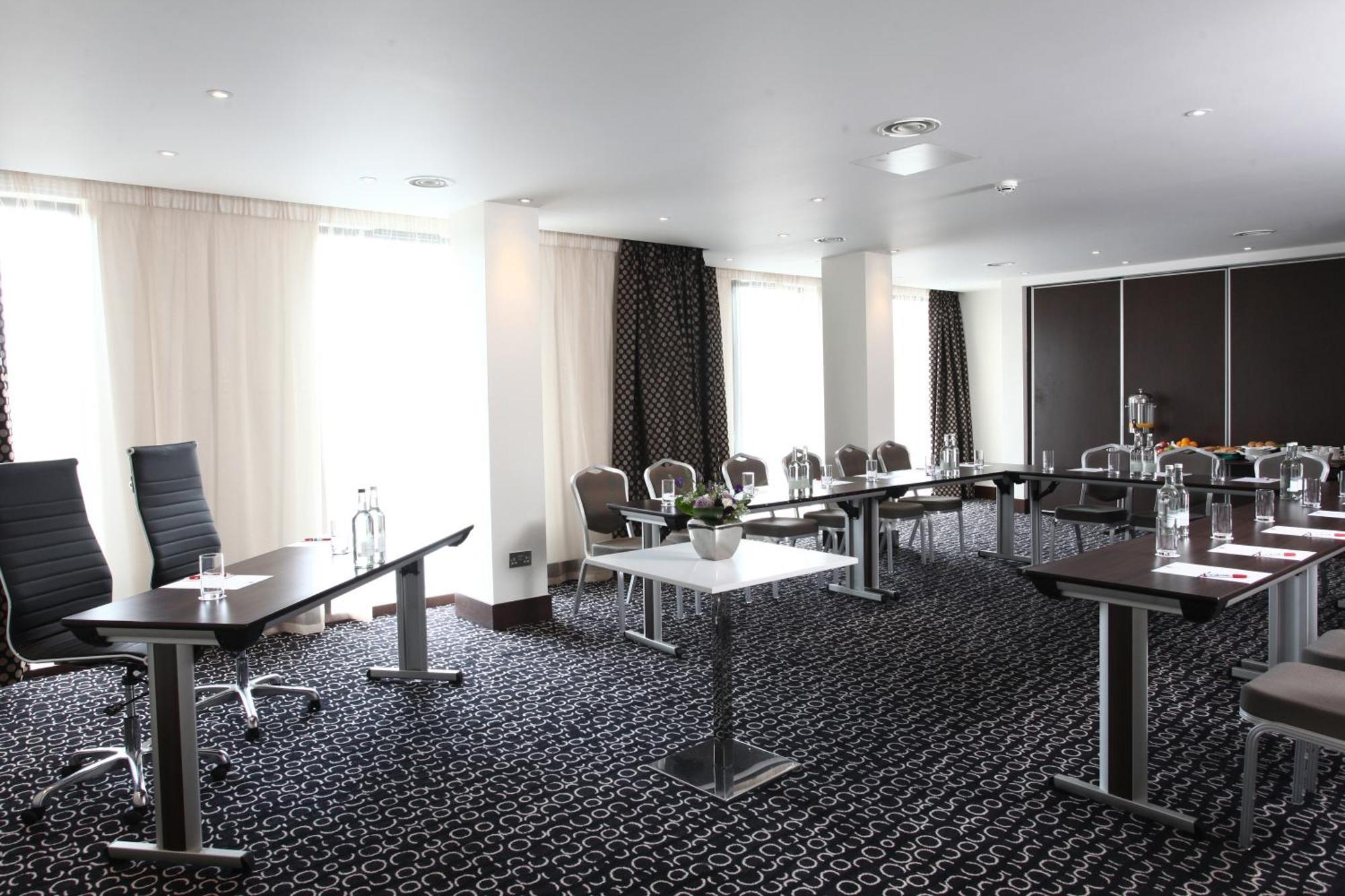 Hotel Park Grand Heathrow