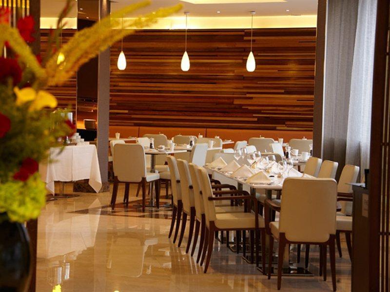 Park Grand Heathrow 4*