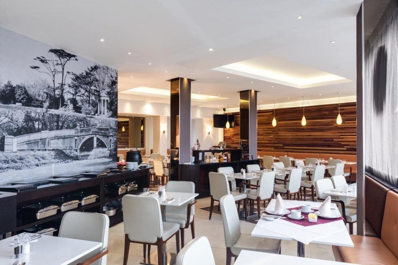 Park Grand Heathrow Hotel 4*